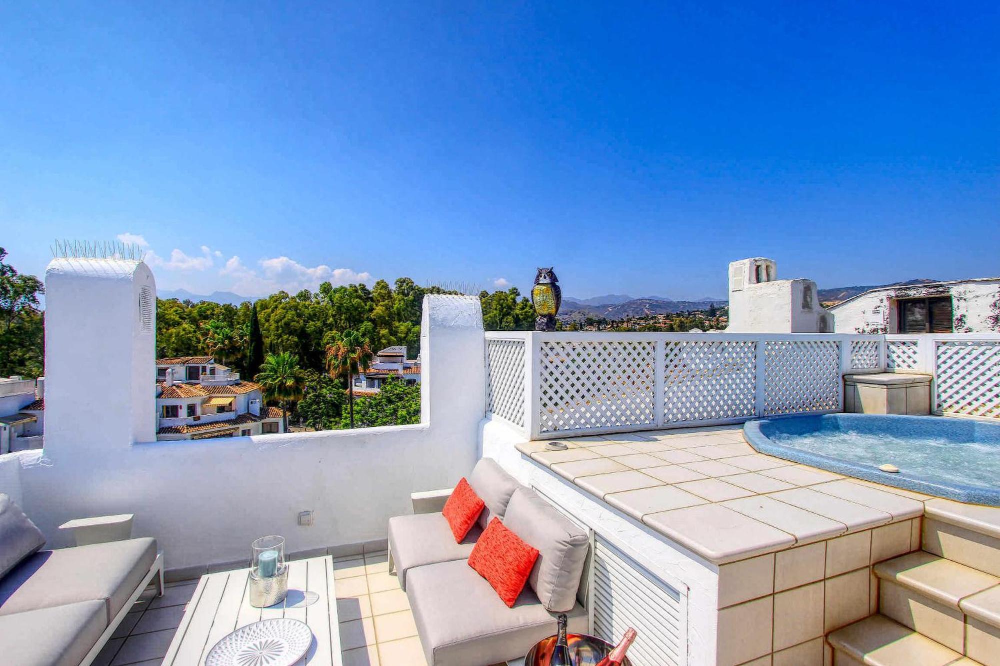 1080 Beachfront Penthouse 3 Floors Jacuzzi 2 Pools Wifi Roof Terrace Марбелья Экстерьер фото
