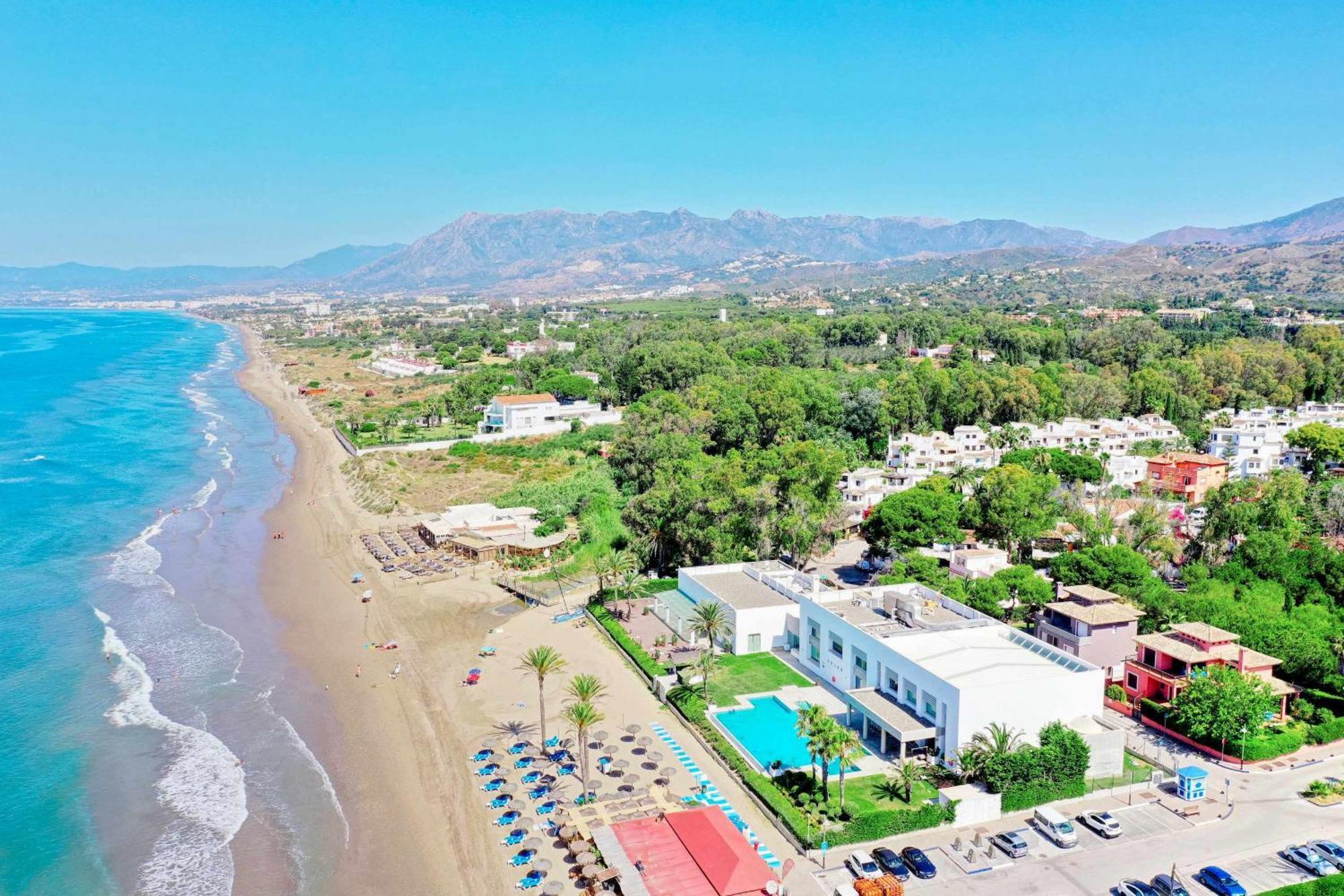 1080 Beachfront Penthouse 3 Floors Jacuzzi 2 Pools Wifi Roof Terrace Марбелья Экстерьер фото